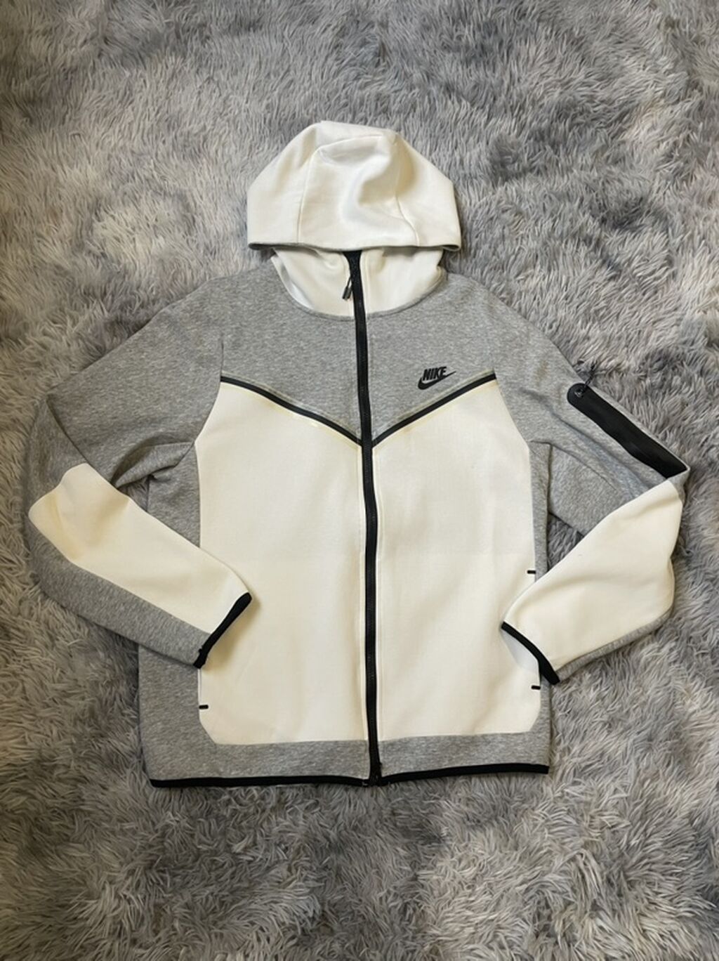 Nike kişi/kadın kapüşonlu zipli üst - Model: Nike Tech Fleece — Hodie və sviter, Mehdiabad