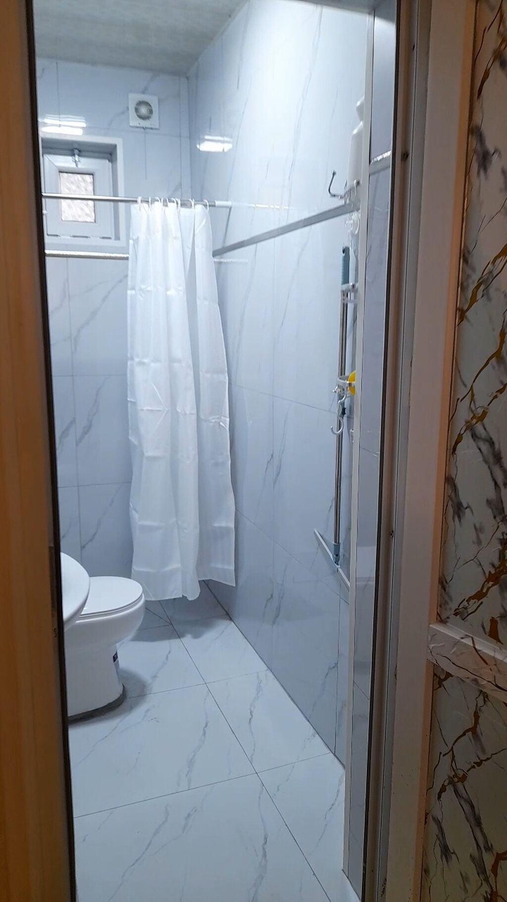 Kirayə üçün həyət evi Şəhərin mərkəzində yeni tikili ramontlu yaşayış — Ev, villa, Mingəçevir (9)