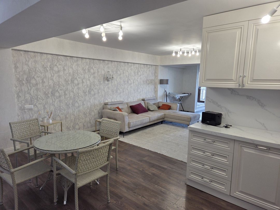 İcarəyə verilir 2 otaqlı köhnə tikili 90 m² — Mənzil, Bakı (5)