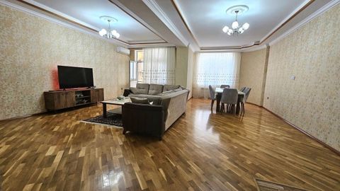 Satılır 3 otaqlı yeni tikili 130 m² — Bakı