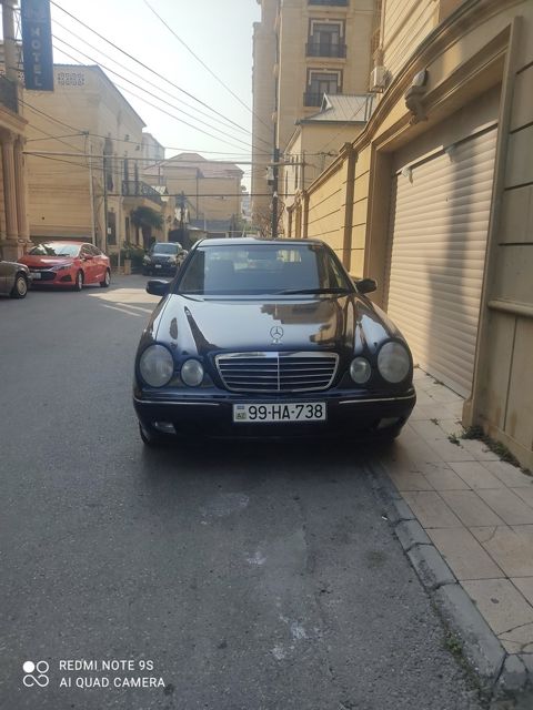 Mercedes E 200, 2.0 L, 2001 il, 372 000 km — Bakı