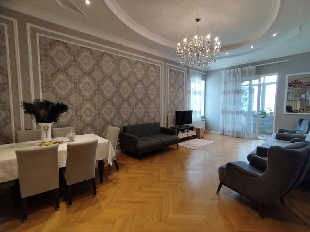 Satılır 8 otaqlı həyət evi/bağ evi 480 m² — Ev, villa, Bakı (5)