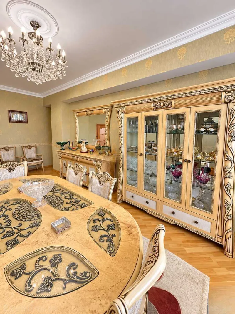 Satılır 3 otaqlı Mənzil Yeni tikili 130 m² Bakı, Yasamal r., İnşaatçılar m — Mənzil, Bakı (3)