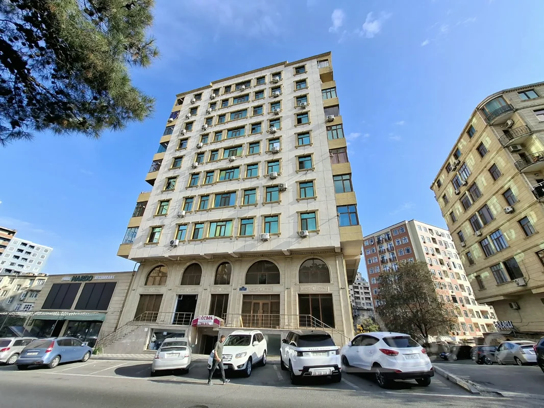 4 otaqlı mənzil, 148 m², 20 yanvar küçəsi — kirayə — Bakı