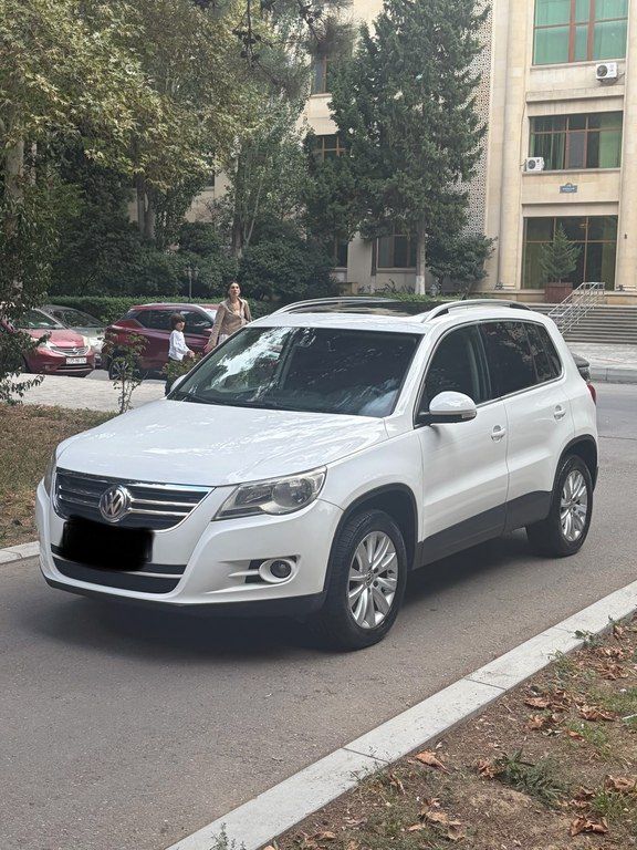 Volkswagen Tiguan, 2.0 L, 2011 il, 182 523 km — Avtomobillər, Bakı (9)
