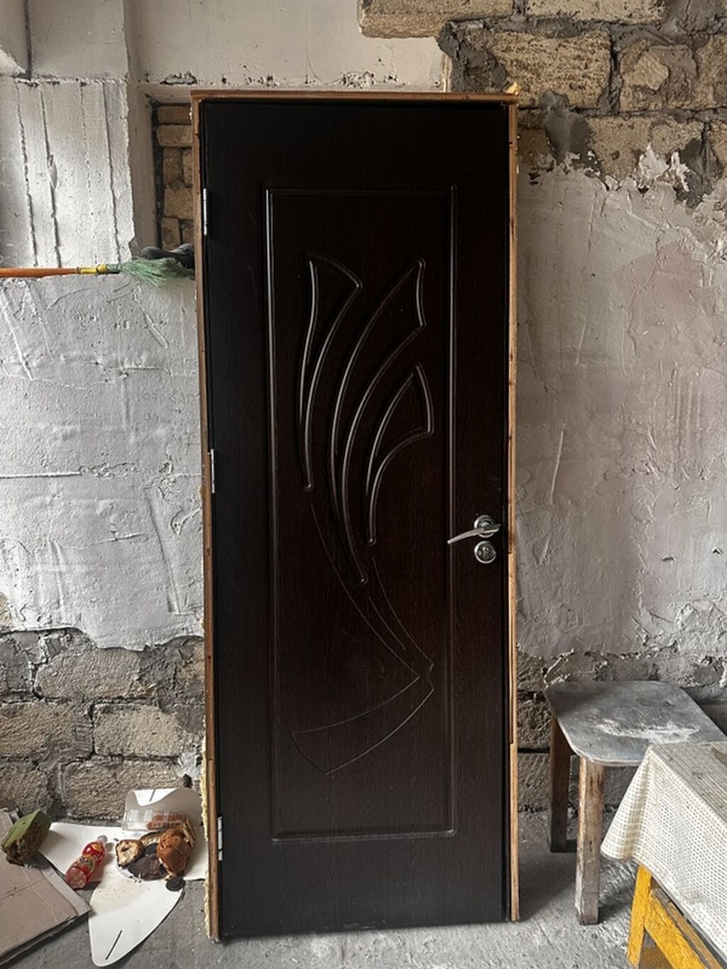 Unvan Zerife Eliyeva goz xestexanasi ile uzbeuz Yaxsi veziyyetdedir — Pəncərələr, qapılar, balkonlar, Pirəkəşkül (2)