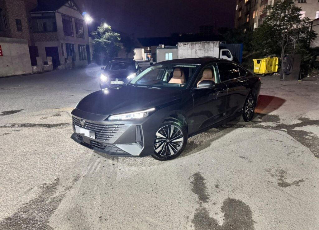 Changan Eado, 1.5 L, 18.4 kWh, 2025 il, 1 000 km — Avtomobillər, Bakı (3)