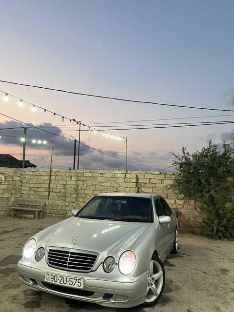 Mercedes E 220, 2.2 L, 2001 il, 310 000 km — Bakı