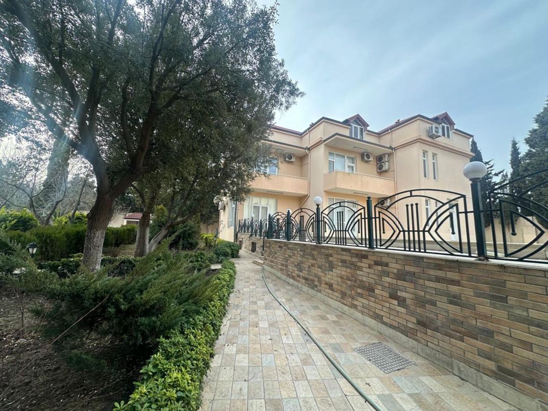 Satılır 10 otaqlı həyət evi/bağ evi 600 m² — Ev, villa, Bakı