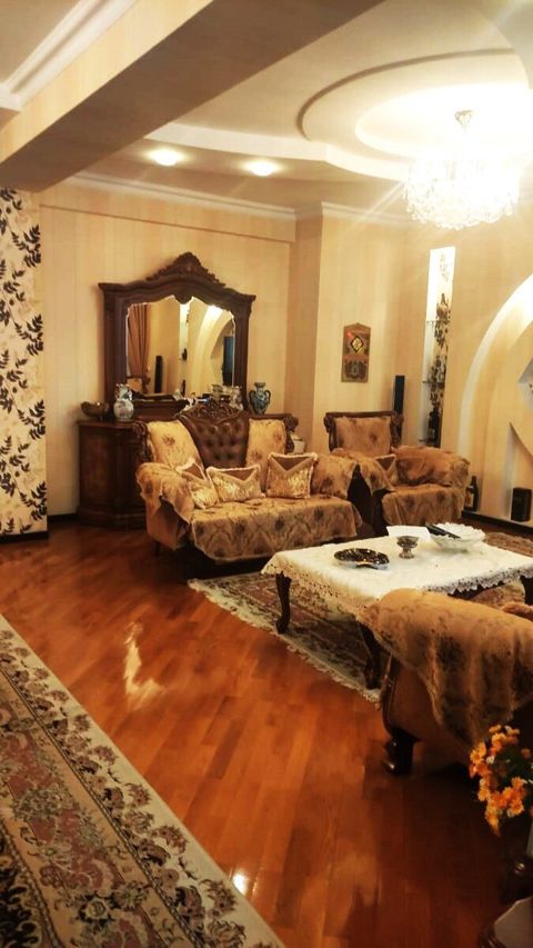 Satılır 4 otaqlı yeni tikili 178 m² — Bakı