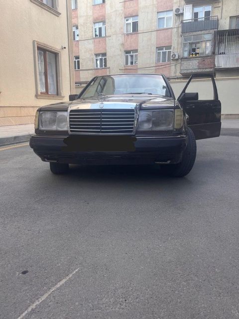 Mercedes 220 E, 2.2 L, 1993 il, 500 000 km — Bakı