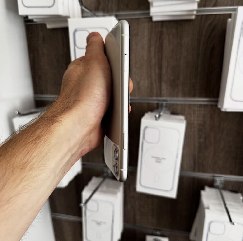 IPhone 11, 128 GB, Ağ, Zəmanət, Simsiz şarj, Face ID — Apple iPhone, Bakı (3)