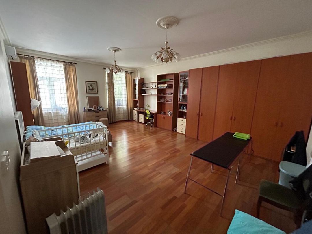 Satılır 7 otaqlı köhnə tikili 400 m² — Mənzil, Bakı (12)
