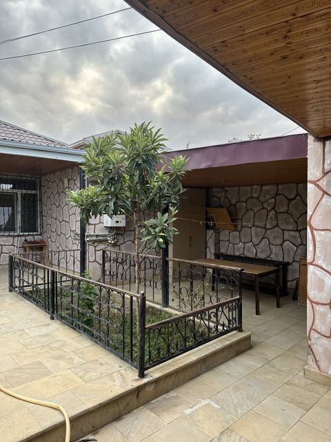 İcarəyə verilir 2 otaqlı həyət evi/bağ evi 100 m² — Bakı