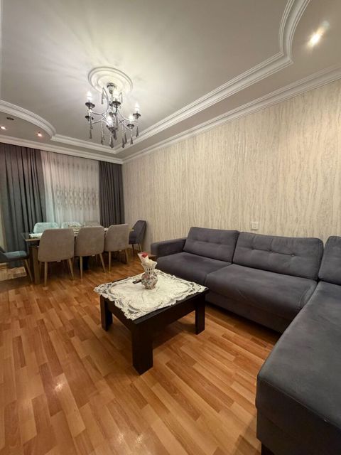 Satılır 5 otaqlı köhnə tikili 120 m² — Bakı