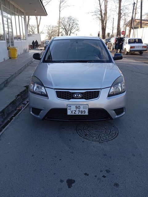 Kia Rio, 1.4 L, 2010 il, 282 400 km — Şəki