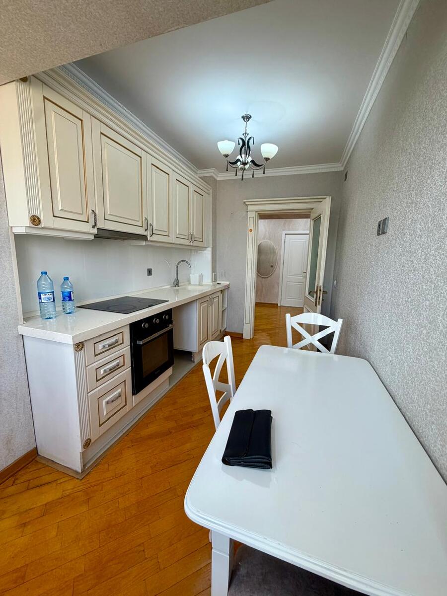 İcarəyə verilir 2 otaqlı köhnə tikili 72 m² — Mənzil, Bakı (11)