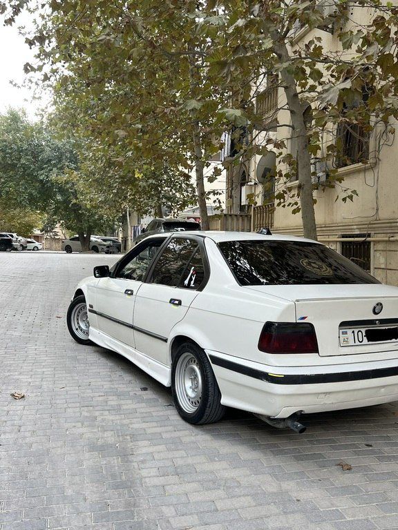BMW 318, 1.8 L, 1993 il, 548 424 km — Avtomobillər, Bakı (10)