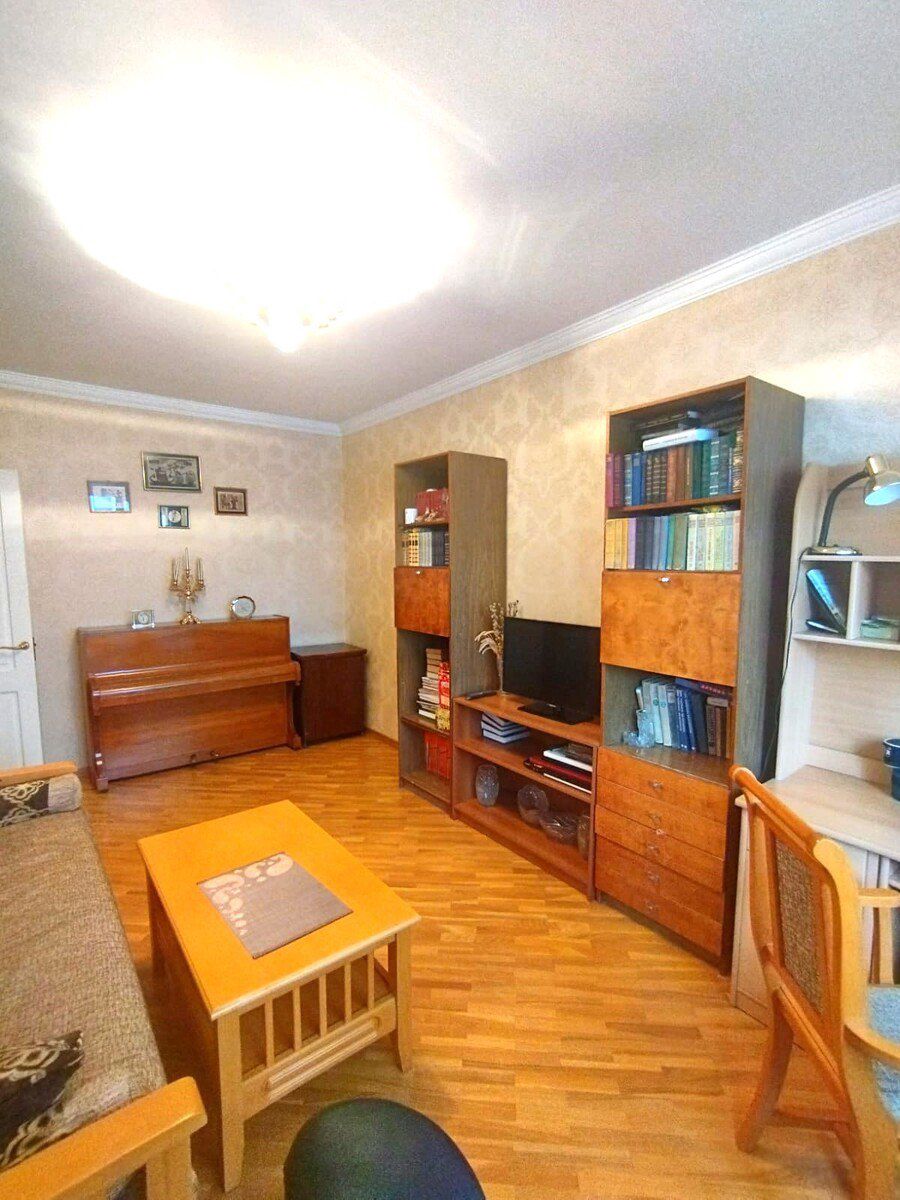 Satılır 4 otaqlı köhnə tikili 110 m² — Mənzil, Bakı (2)