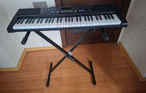 Elektron sintezator klaviatura + tənzimlənən X-stend - 61 klavişli — Bakı