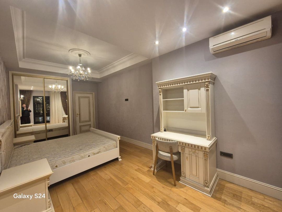 Satılır 4 otaqlı yeni tikili 200 m² — Mənzil, Bakı (7)