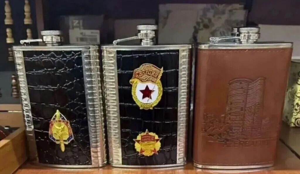 Məhsul: Paslanmayan poladdan cib kolbası (flask) dəsti Tərkib: - 1 — Camping, ovçuluq və balıqçılıq, Bakı (2)
