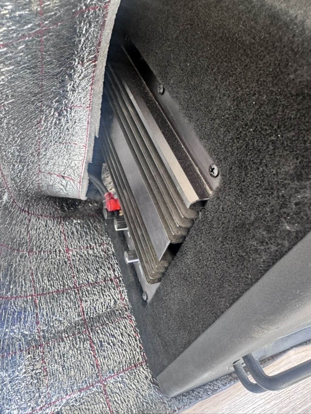 JBL subwoofer və gücləndirici ilə komplekt avtomobil bass sistemi — Avtomobil akustikası, Masazır (2)