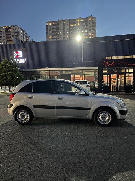 Kia Rio, 1.4 L, 2008 il, 280 000 km 77-KF-255 — Avtomobillər, Bakı (5)