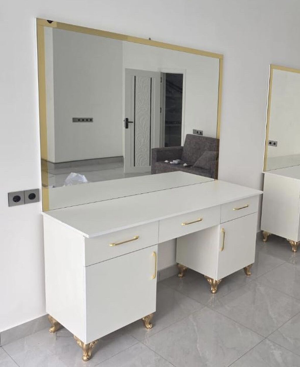 Düz masa, Siyirməli — Salon mebeli, Sumqayıt
