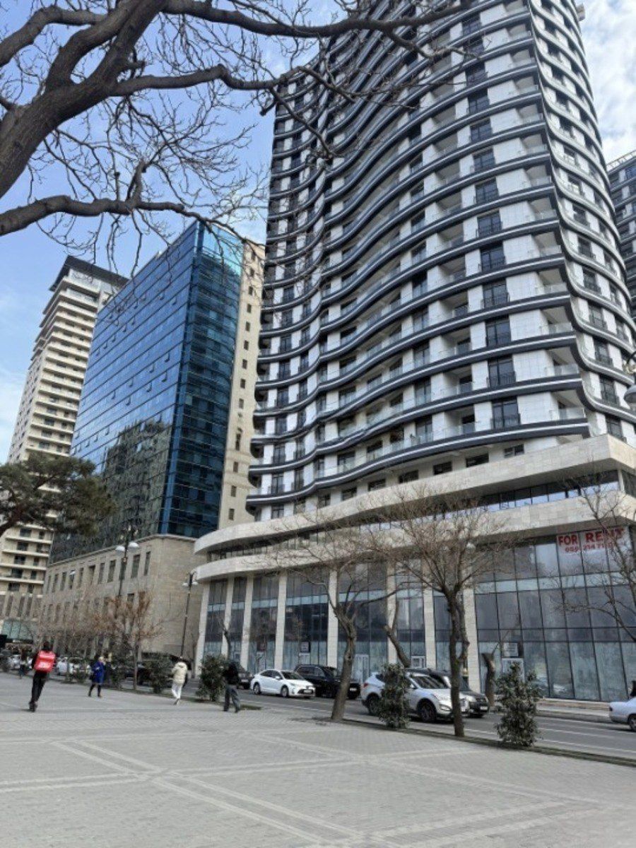 Satılır 4 otaqlı yeni tikili 176 m² — Mənzil, Bakı (2)