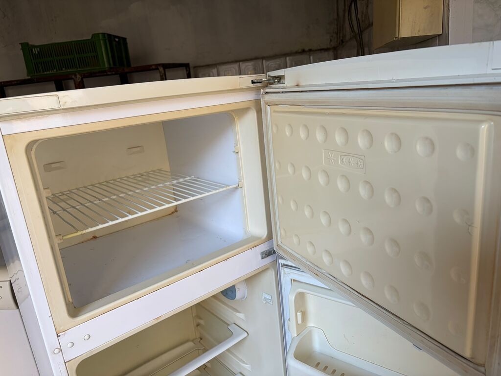 Beko iki qapılı soyuducu - A Class enerji səmərəliliyi - Yuxarıda — Soyuducular, Bakı (5)