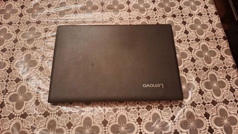 Salam. Səliqəli işlədilmiş Lenovo noutbuk satılır. Ofis, təhsil — Bakı