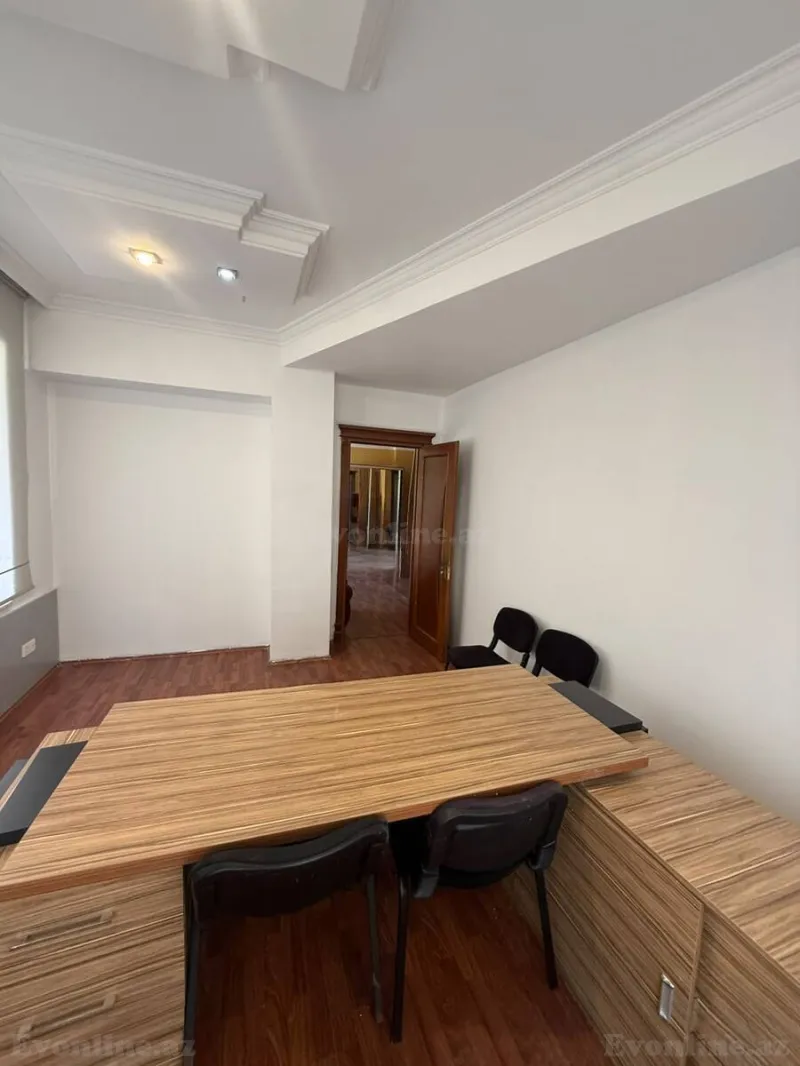 Kirayə verilir Ofis 100 m² Bakı, Yasamal r., İnşaatçılar m — Ofis, Bakı (2)