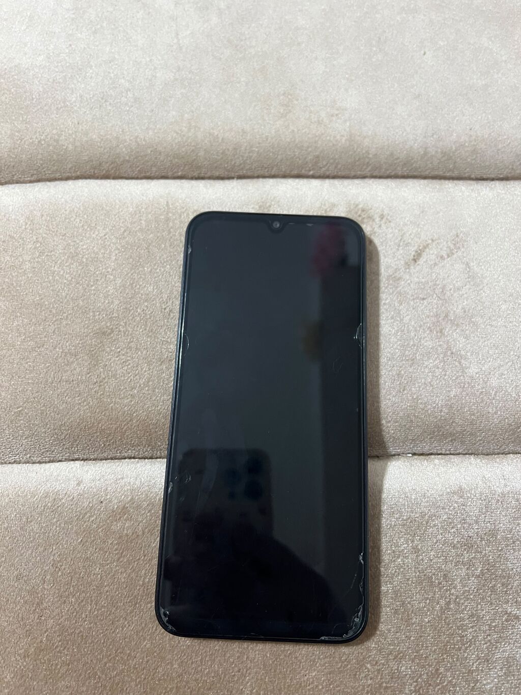 Redmi 13C, 128 GB, rəng - Qara, Qırıq — Xiaomi, Bakı