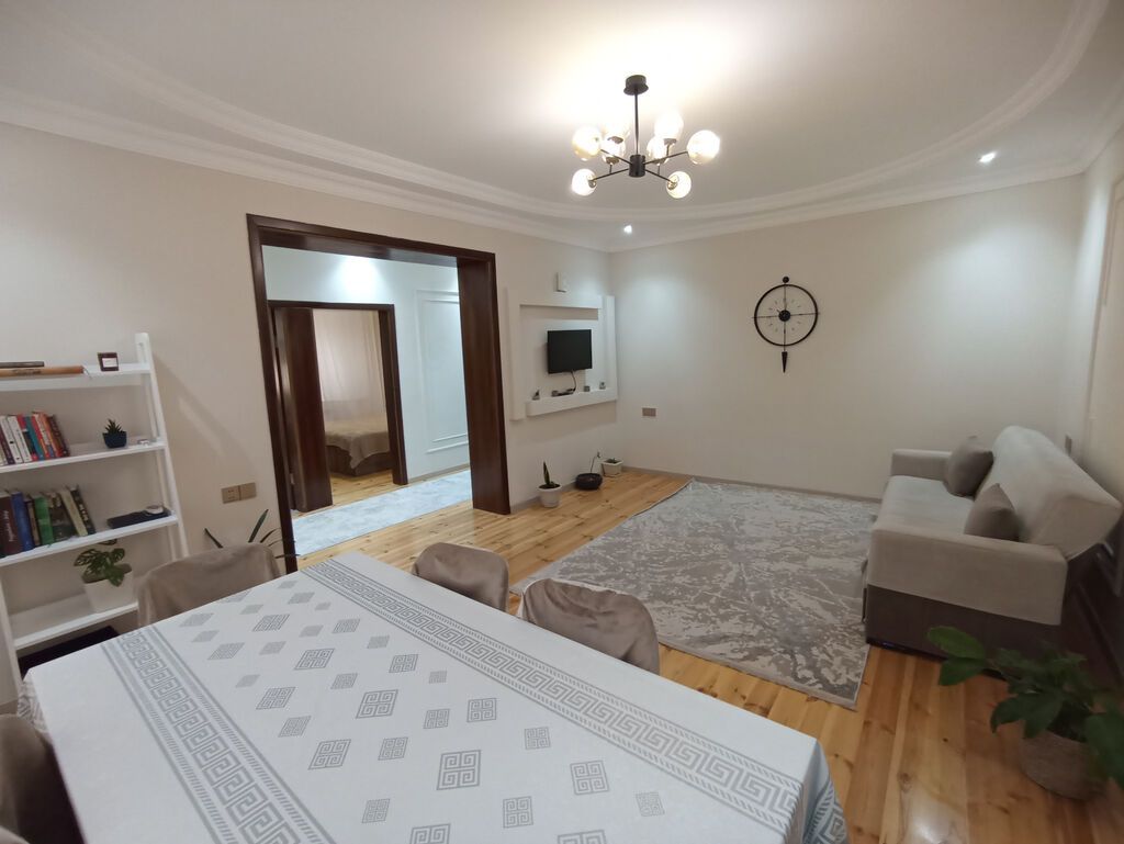Qaraçuxurda, Lukoil-ə yaxın 10 otaqlı, 2 sot, çıxarışlı həyət evi — Ev, villa, Bakı (3)