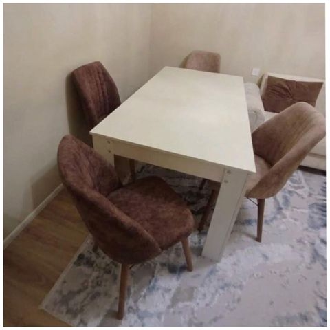 Masa,4 stulla satılır 200 azn.Masa açılmır,ölçüsü 170×95 sm.Dəst yaxşı — Bakı