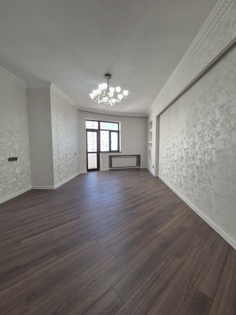 Satılır 3 otaqlı yeni tikili 130 m² — Bakı