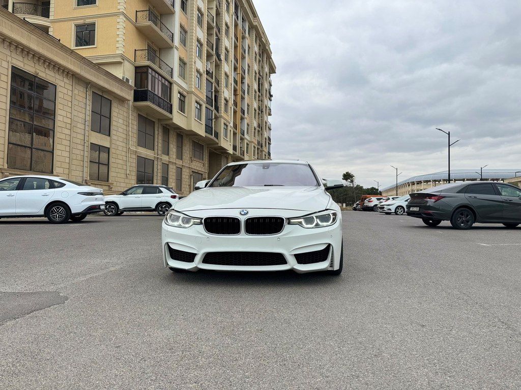 BMW 330, 2.0 L, 2015 il, 204 000 km — Avtomobillər, Sumqayıt (2)