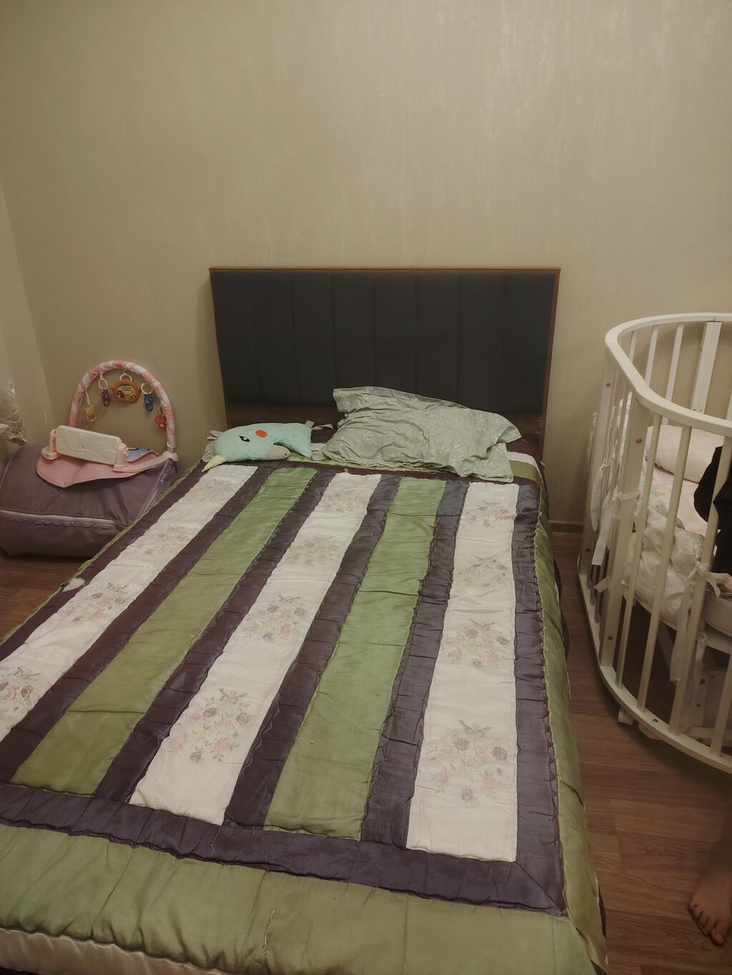 Yataq otağı mebel dəsti Tərkibi: - 4 qapılı böyük qarderob: orta — Yataq otağı mobilya dəstləri, Bakı (4)