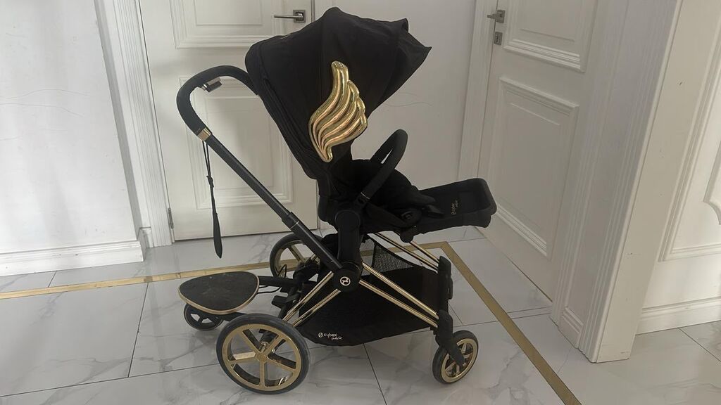 Sabisbaki Cybex 900man satilir Kolyaska qenedli qara (qenedinin biri — Arabalalar, Qobu