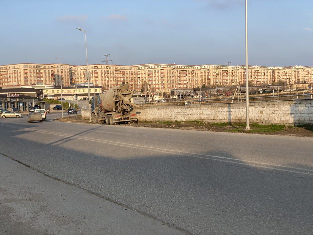 Satılır obyekt 900 m² — Əmlak, Bakı