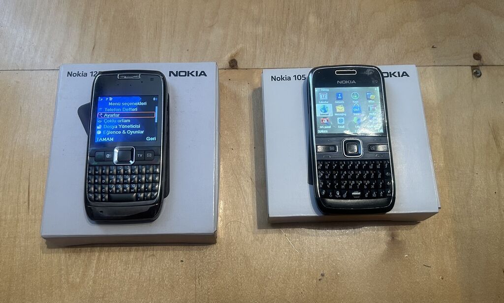 Nokia E72, rəng - Qara, Düyməli — Nokia, Bakı (3)