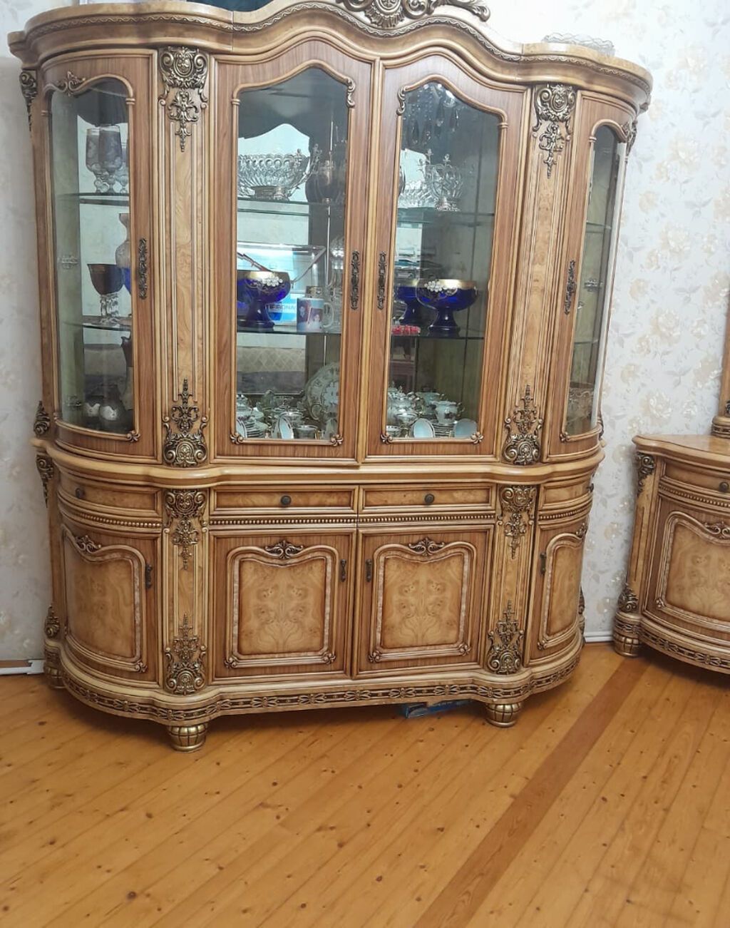 2əded qonaq otağı mebeli satılır.Hər ikisidə sökülüb hazır — Qonaq otağı üçün, Bakı