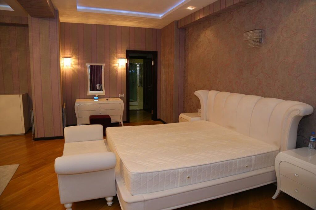 For rent: 4-room apartment (old building) — Mənzil, Bakı (4)