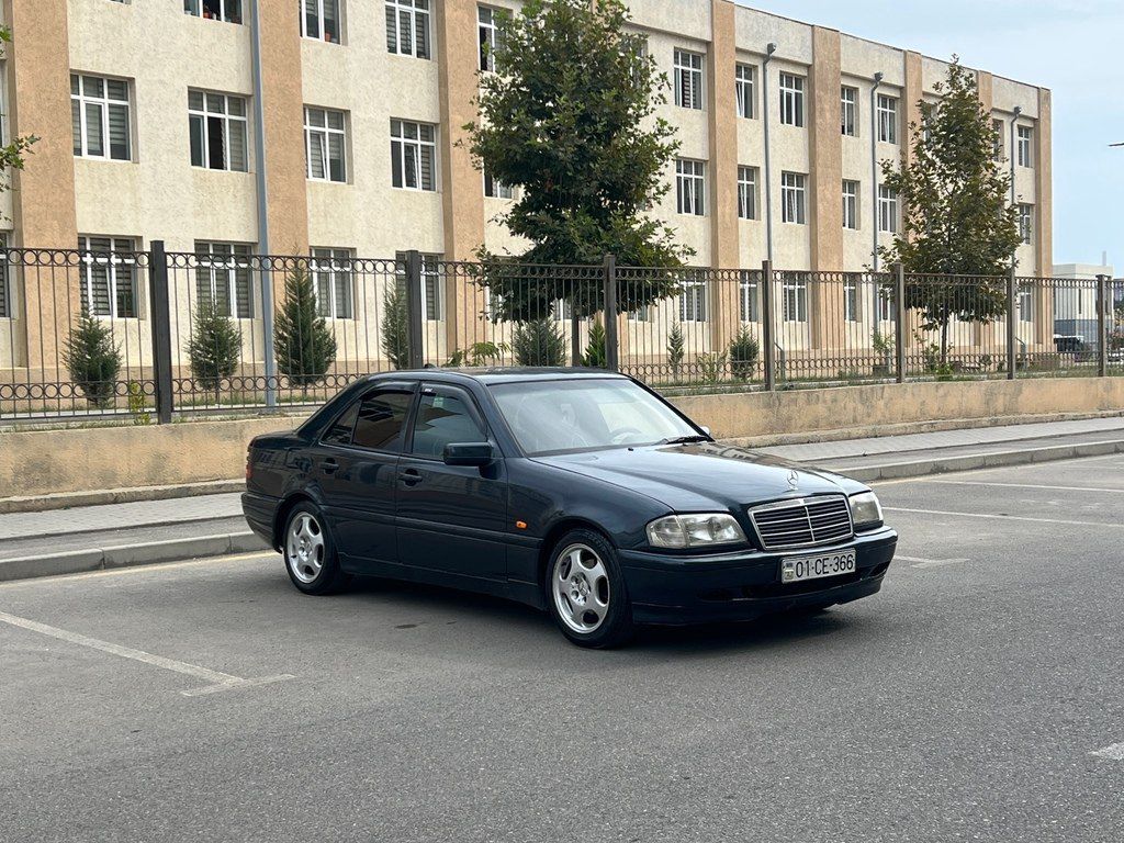 Mercedes C 200, 2.0 L, 1997 il, 558 545 km 01-CE-366 — Avtomobillər, Bakı (6)