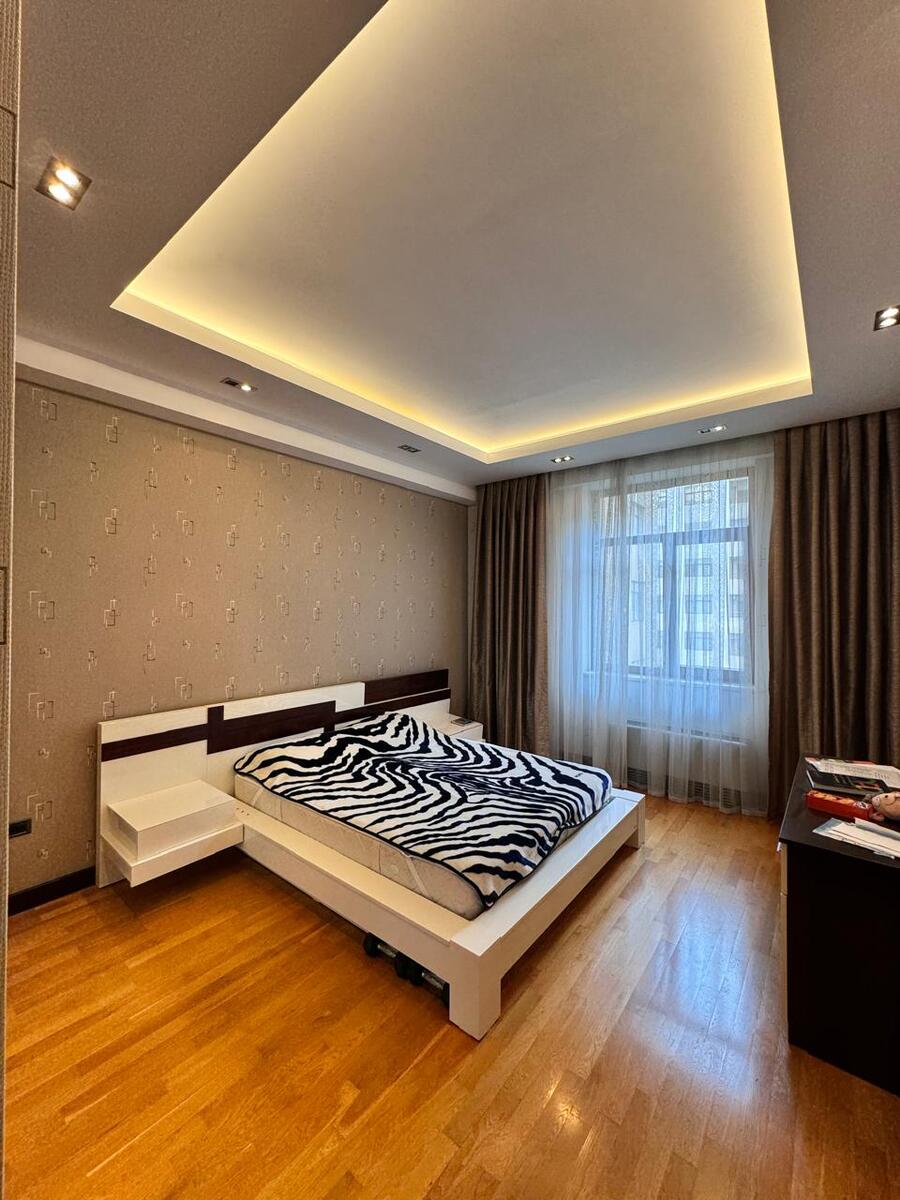 Satılır 4 otaqlı yeni tikili 222 m² — Mənzil, Bakı (5)