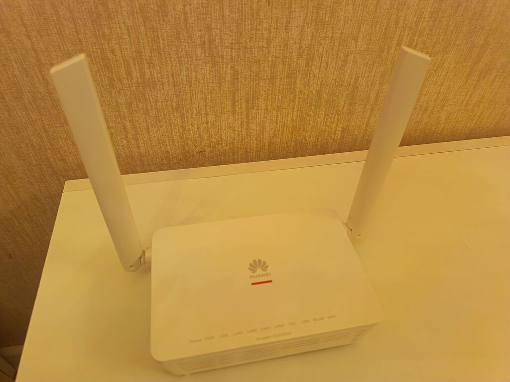 Huawei simli/simsiz router - Brend/model: Huawei (iki xarici antenalı — Huawei, Bakı