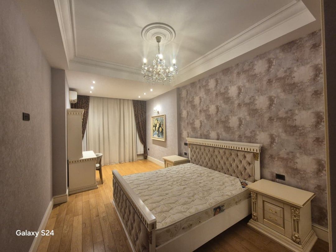 Satılır 4 otaqlı yeni tikili 200 m² — Mənzil, Bakı (4)