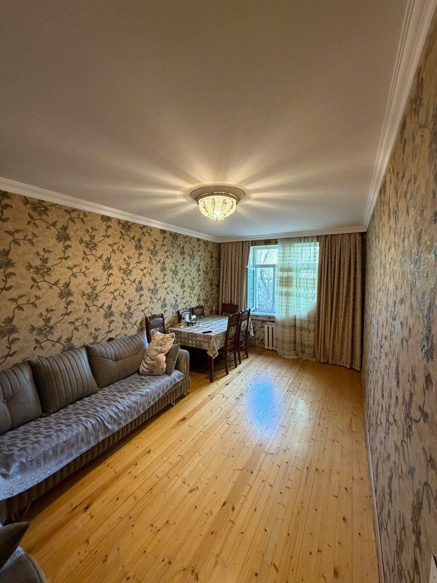 Satılır 4 otaqlı köhnə tikili 100 m² — Mənzil, Bakı (2)