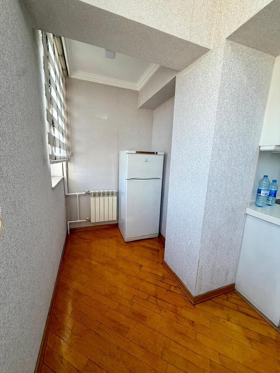 İcarəyə verilir 2 otaqlı köhnə tikili 72 m² — Mənzil, Bakı (12)